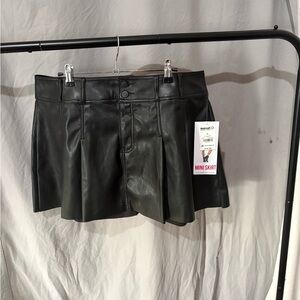 Celebrity Pink Black Mini Skirt